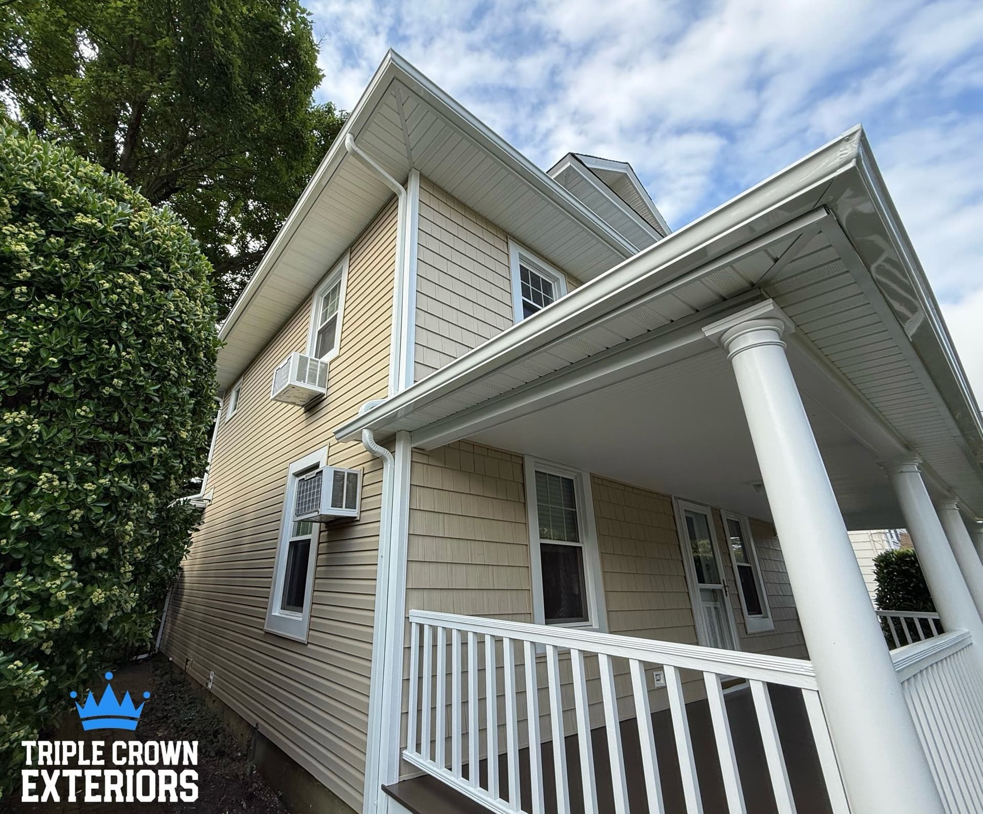 Impressive Home Transformation with High-Quality Siding image